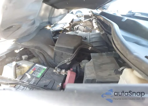 2016 Toyota Sienna Se Premium 8 Passenger z USA, uszkodzony, nr VIN 5TDXK3DC7GS717534